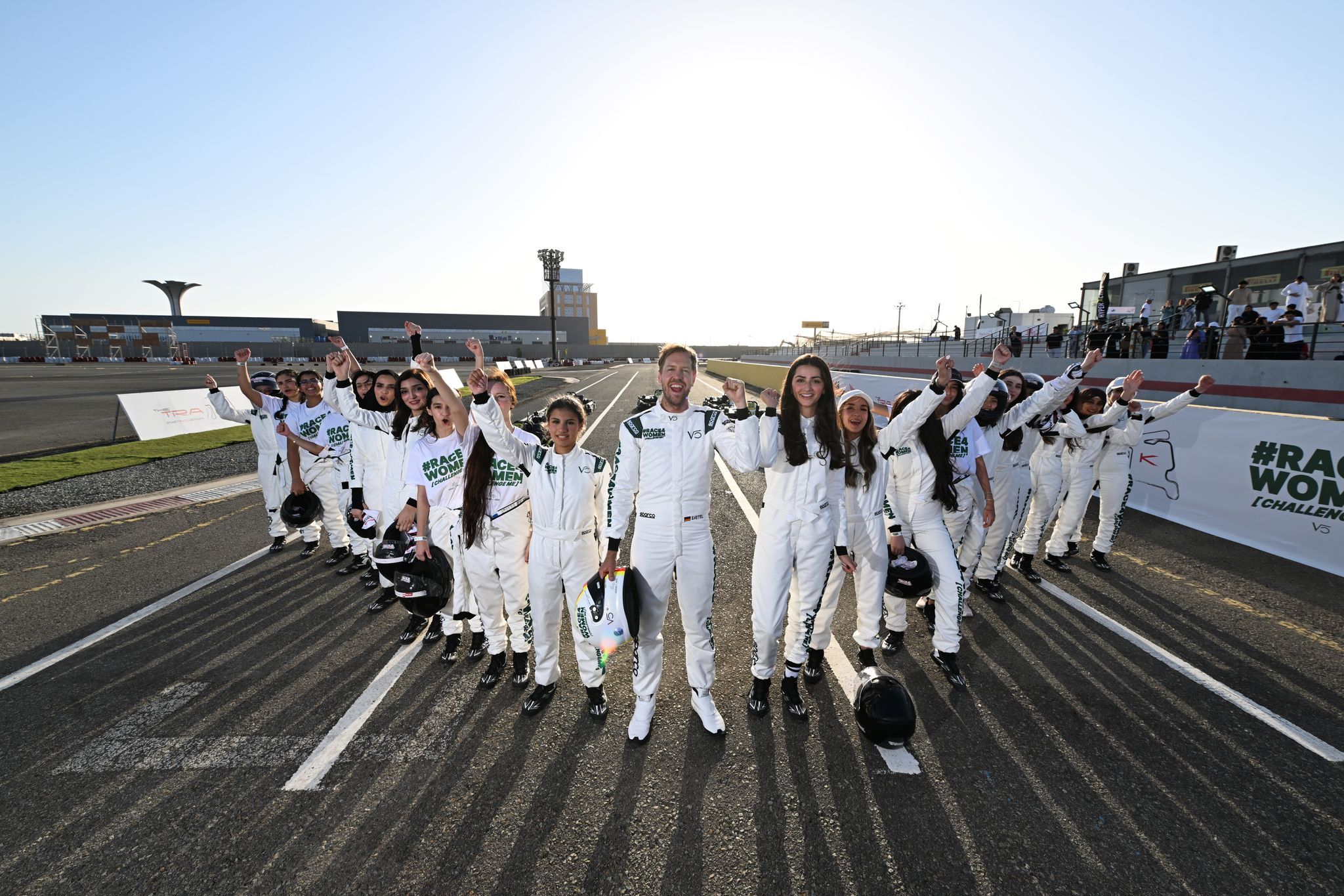 Frauen im Motorsport: Vettel-Lob in Saudi-Arabien